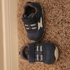 Stride Rite Soft Motion Zips Runner Sneaker